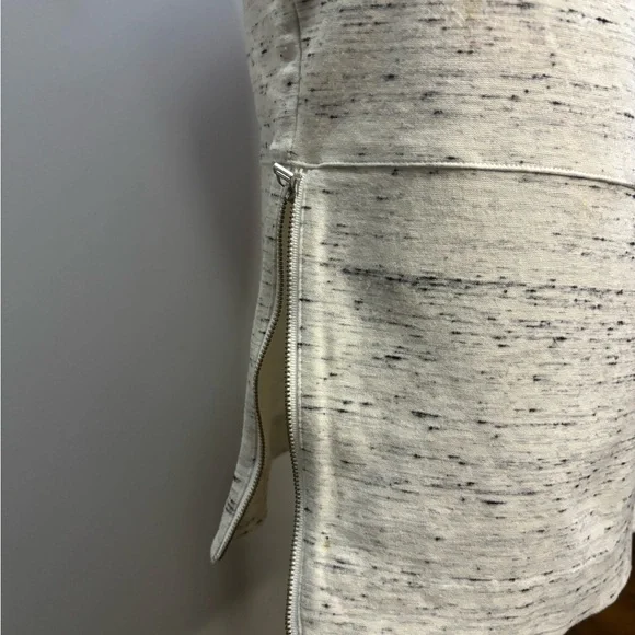 Aritzia Wilfred Pencil Skirt with Side Zippers - Picture 5 of 9